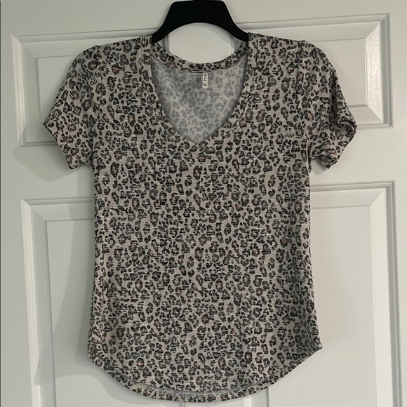 Z Supply Leopard Print Women's Top Excellent Condition - Picture 1 of 9